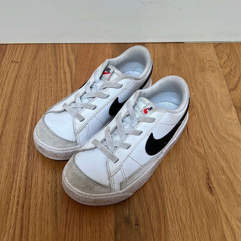 Nike Blazer low, size 10C